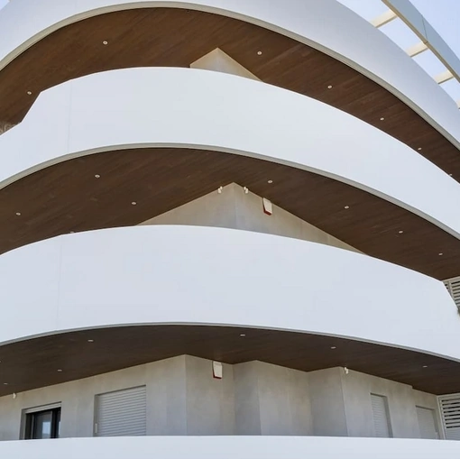 Boiserie Ultrashield Twix Full Claddy in Teak di Déco