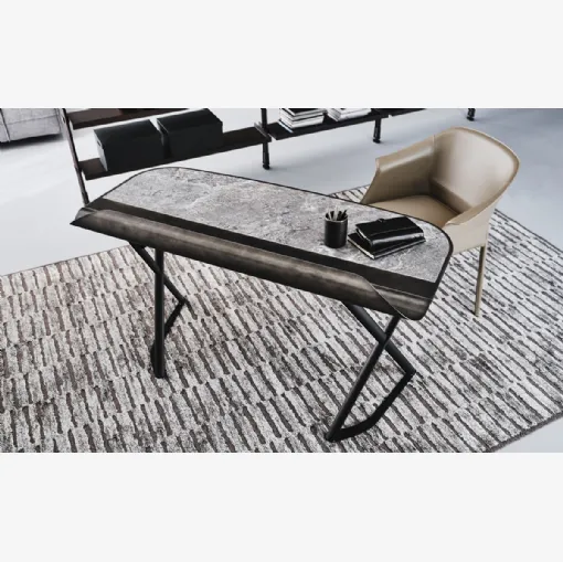 Scrittoio Cocoon Keramik con base in acciaio e piano in ceramica di Cattelan Italia