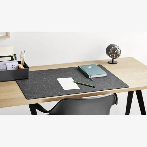 Orologio Desk Clocks Night di Vitra