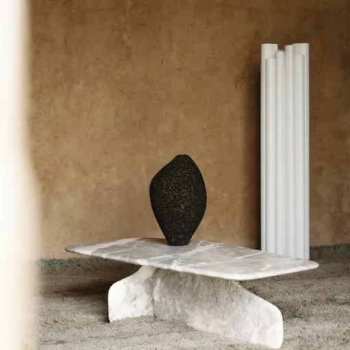 Tavolino in marmo Dolmen di Tacchini