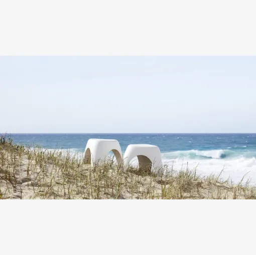 Tavolino in polipropilene adatto anche per uso esterno Elephant Stool di Vitra