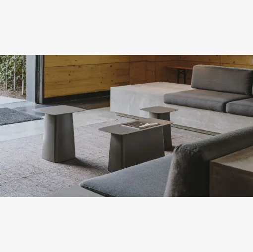 Tavolini in lamiera di alluminio Metal Side Tables di Vitra