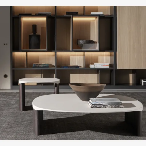 Tavolino Cleo Coffee Table Skin con top rivestito in pelle e base in legno di Molteni & C