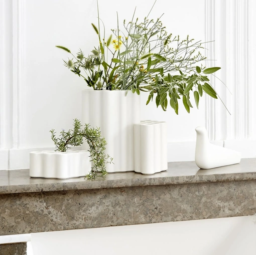 Vaso in ceramica Nuage di Vitra