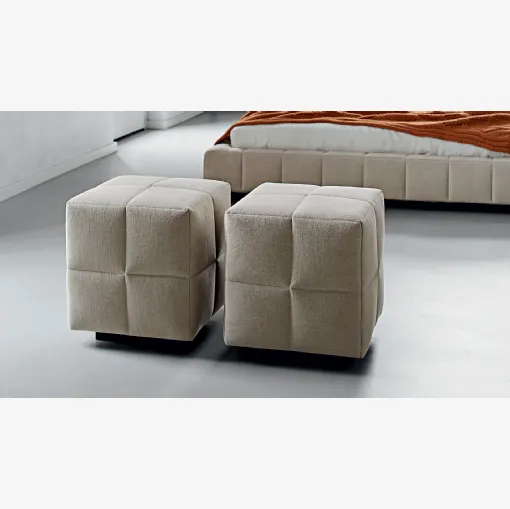 Pouf Squaring in tessuto trapuntato di Bonaldo