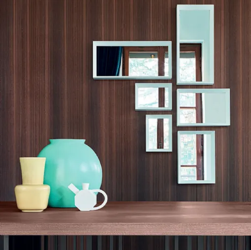 Specchi decorativi con cornice laccata D 950 1 di Molteni & C