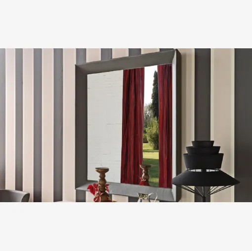 Specchio Taxedo con cornice rivestita in ecopelle di Cattelan Italia