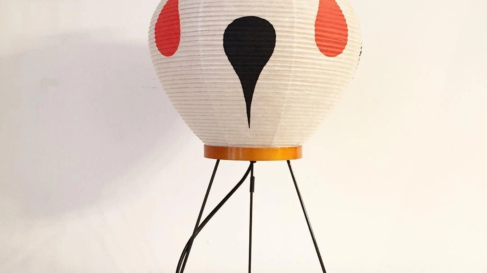 Lampada da tavolo Akari 3AD di Vitra