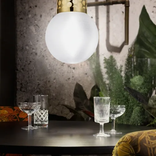 Lampada tra moda e design Atmosfera Suspension di Slamp