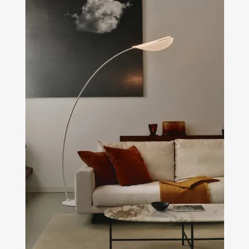 Lampada da terra Diphy in alluminio con diffusore in PMMA di Stilnovo