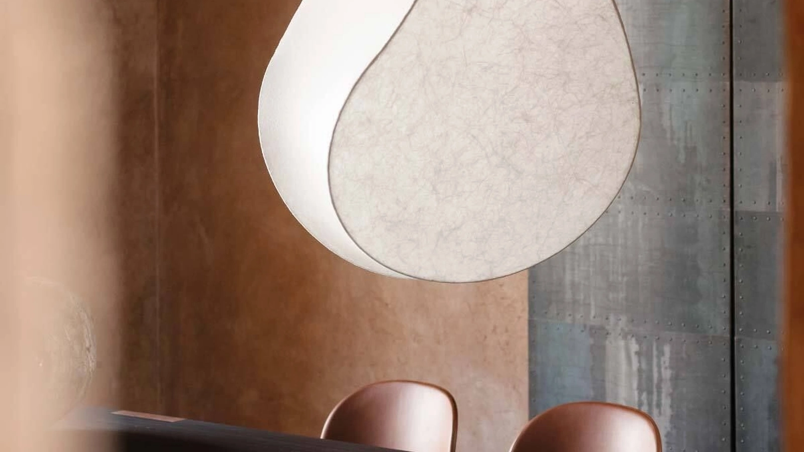 Lampada a sospensione in vetroresina Equinox di Tacchini