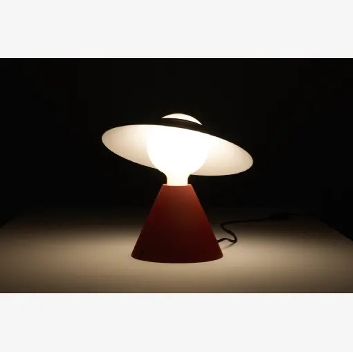 Lampada da tavolo Fante in metallo con base in silicone di Stilnovo
