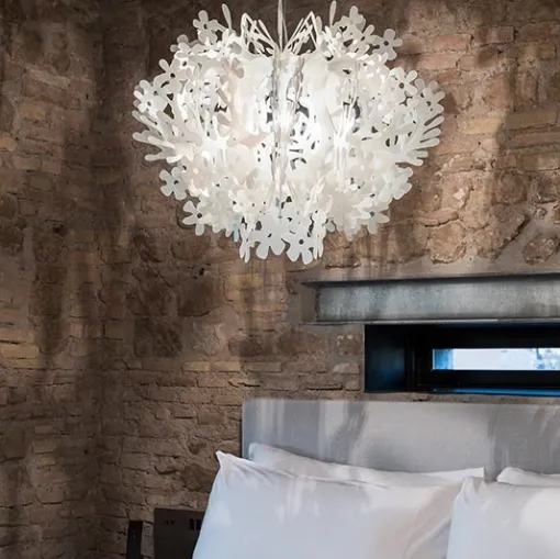 Lampada Fiorella Suspension dai tratti realistici e suggestivi di Slamp