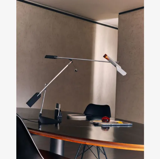 Lampada da tavolo Halley di Stilnovo