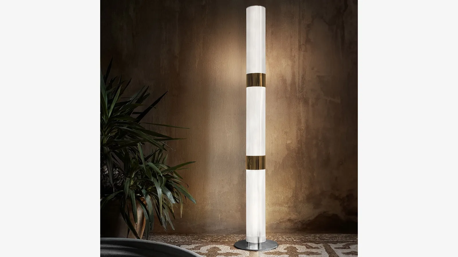 Lampada La Lollo Floor di Slamp