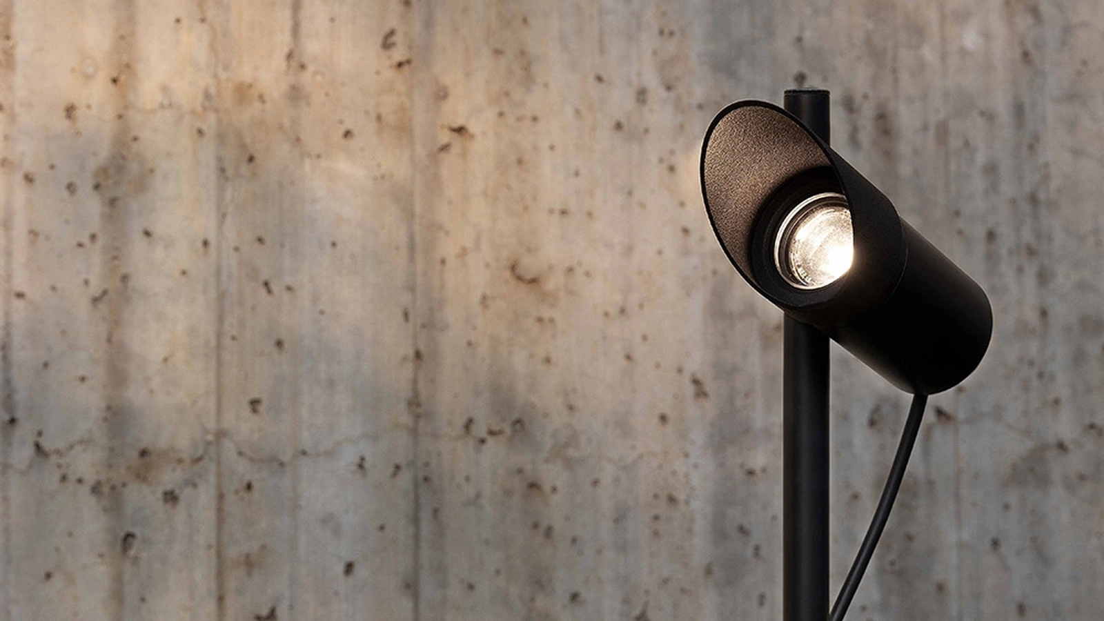 Lampada da esterni Lux Spike di ILTI luce