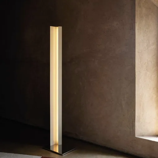 Lampada da terra Mano Light di Tacchini