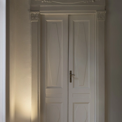 Lampada da tavolo Plint di ILTI luce