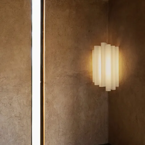 Lampada da parete Vertical Nest di Tacchini