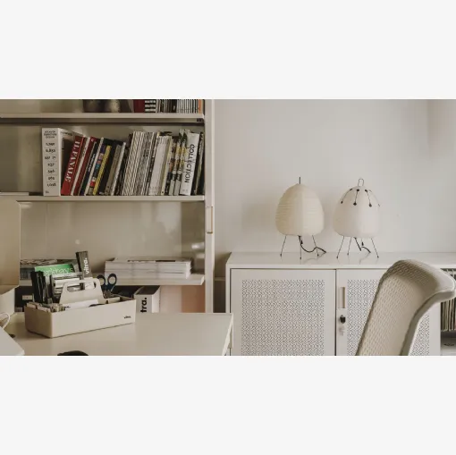 Lampade da tavolo Akari 1A e 1AD realizzate in carta washi di Vitra