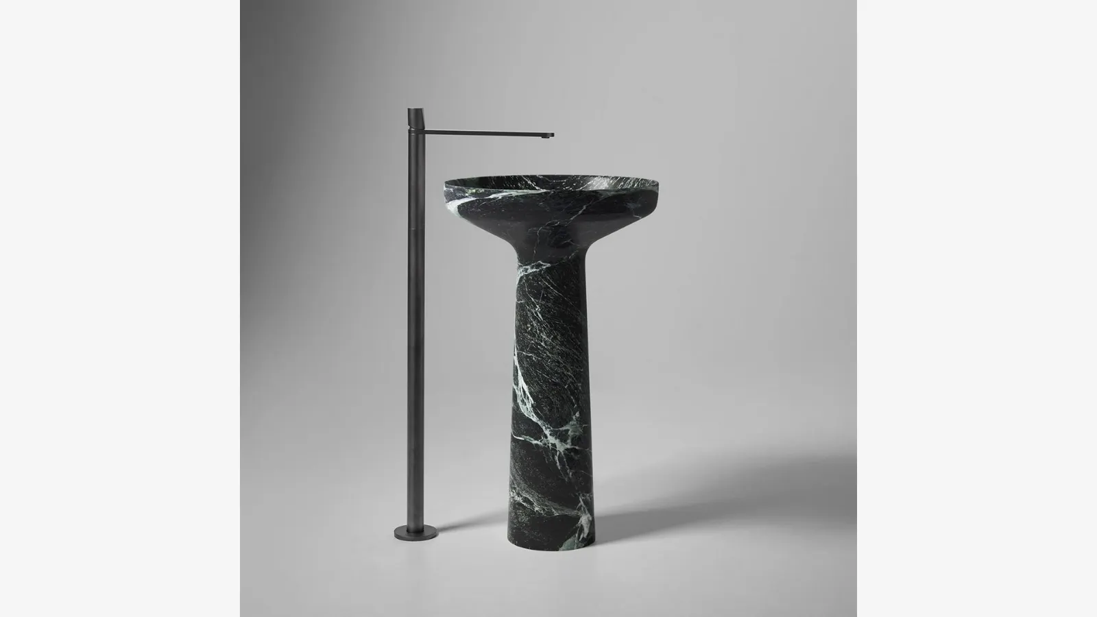 Lavabo a colonna in marmo Ago185 di Antoniolupi