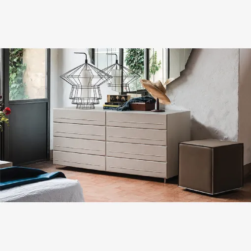 Comò Dyno in legno rivestito in pelle di Cattelan Italia