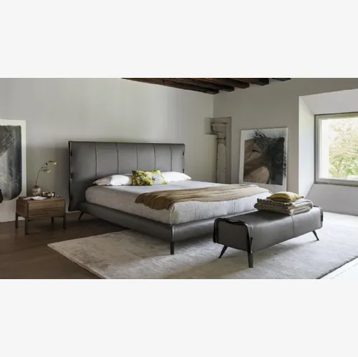 Letto in ecopelle Cuff di Bonaldo