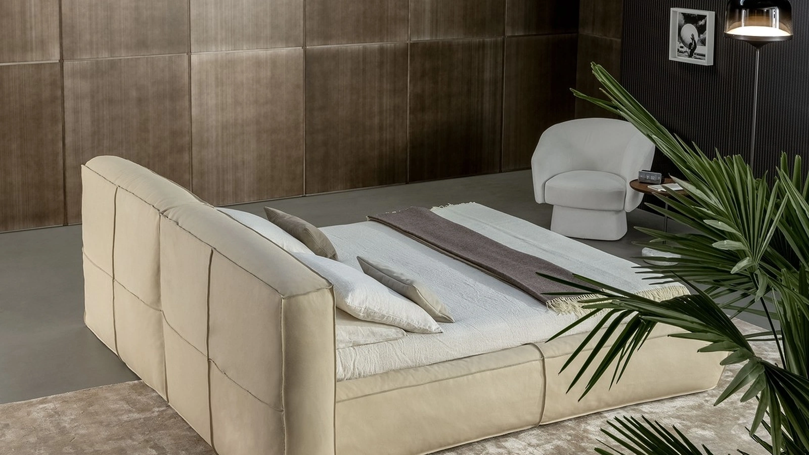 Letto Fluff in pelle di Bonaldo