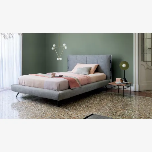 Letto singolo in tessuto imbottito Cuff di Bonaldo
