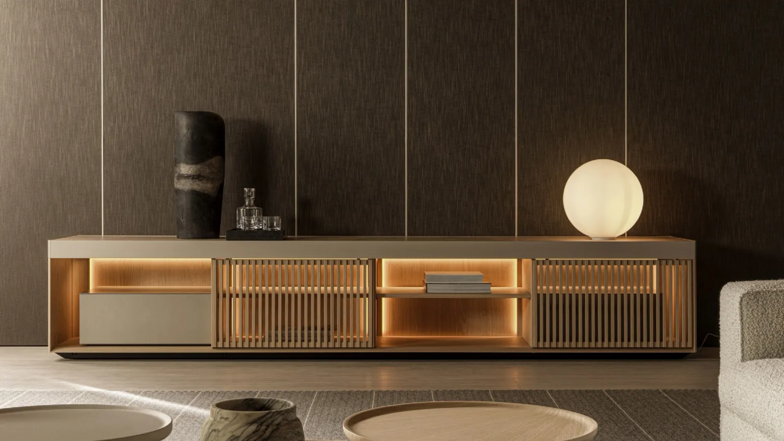 Madia Living Box 01 in laccato e legno di Molteni & C