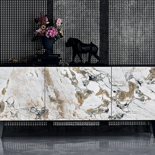 Madia Metropol in legno con ante rivestite in ceramica Marmi di Cattelan Italia