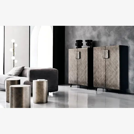 Madia in legno con ante in finitura Brushed Grey Tudor di Cattelan Italia