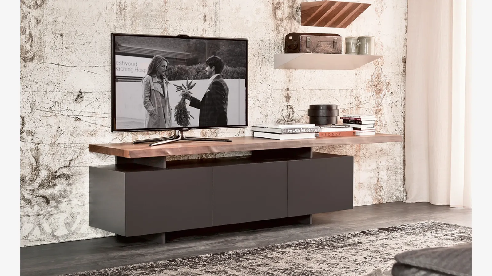 Mobile Porta Tv Seneca in laccato con top in legno di Cattelan Italia