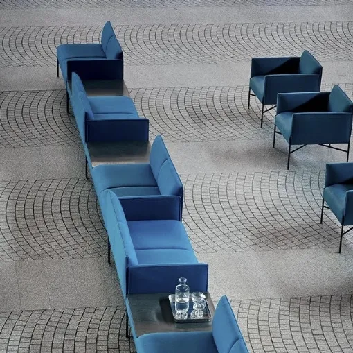 Poltroncina in tessuto Chill Out di Tacchini