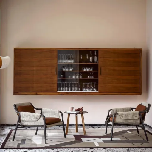 Poltrona Jacket in tessuto trapuntato e struttura metallica di Tacchini