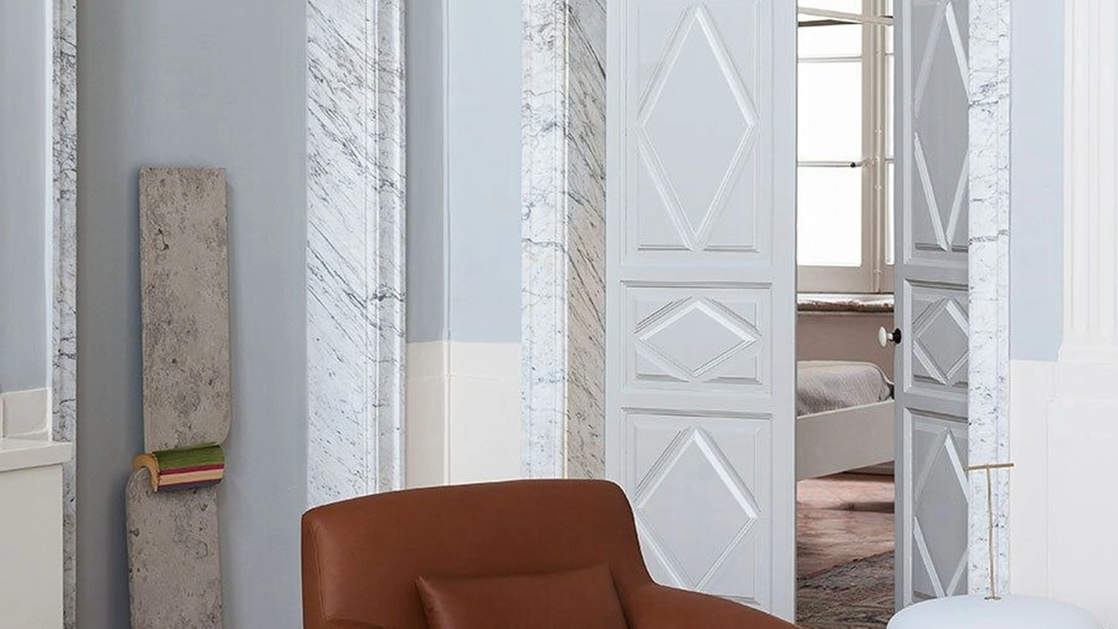 Poltrona in pelle Montevideo di Tacchini