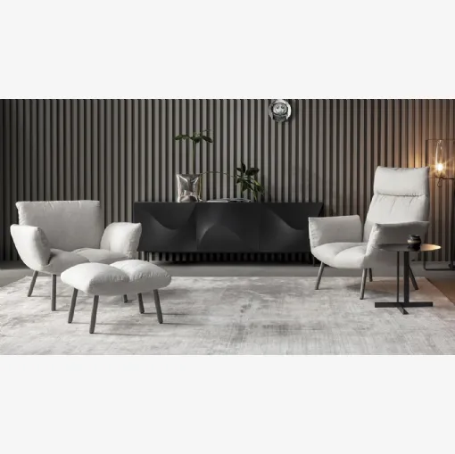 Poltrona Pil armchair in tessuto imbottito di Bonaldo