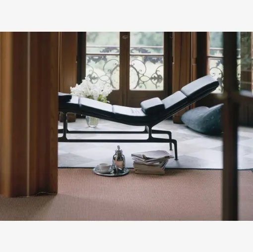 Poltrona Lounge in pelle Soft Pad Chaise ES 106 di Vitra