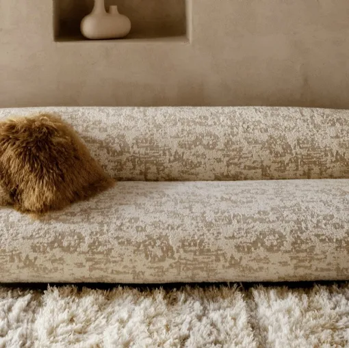 Divano lineare Grand Sesann di Tacchini