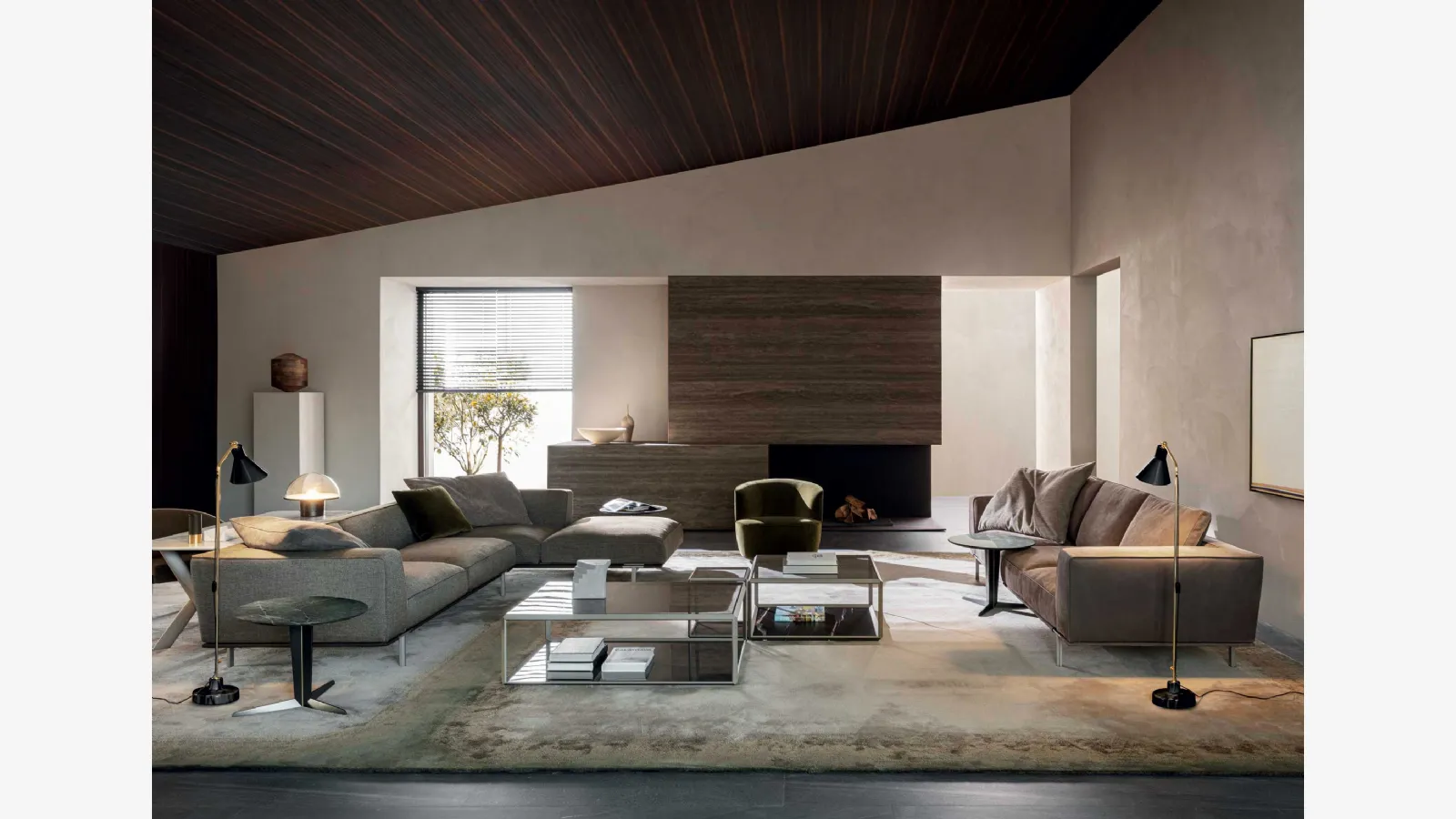 Divano angolare Gregor di Molteni & C