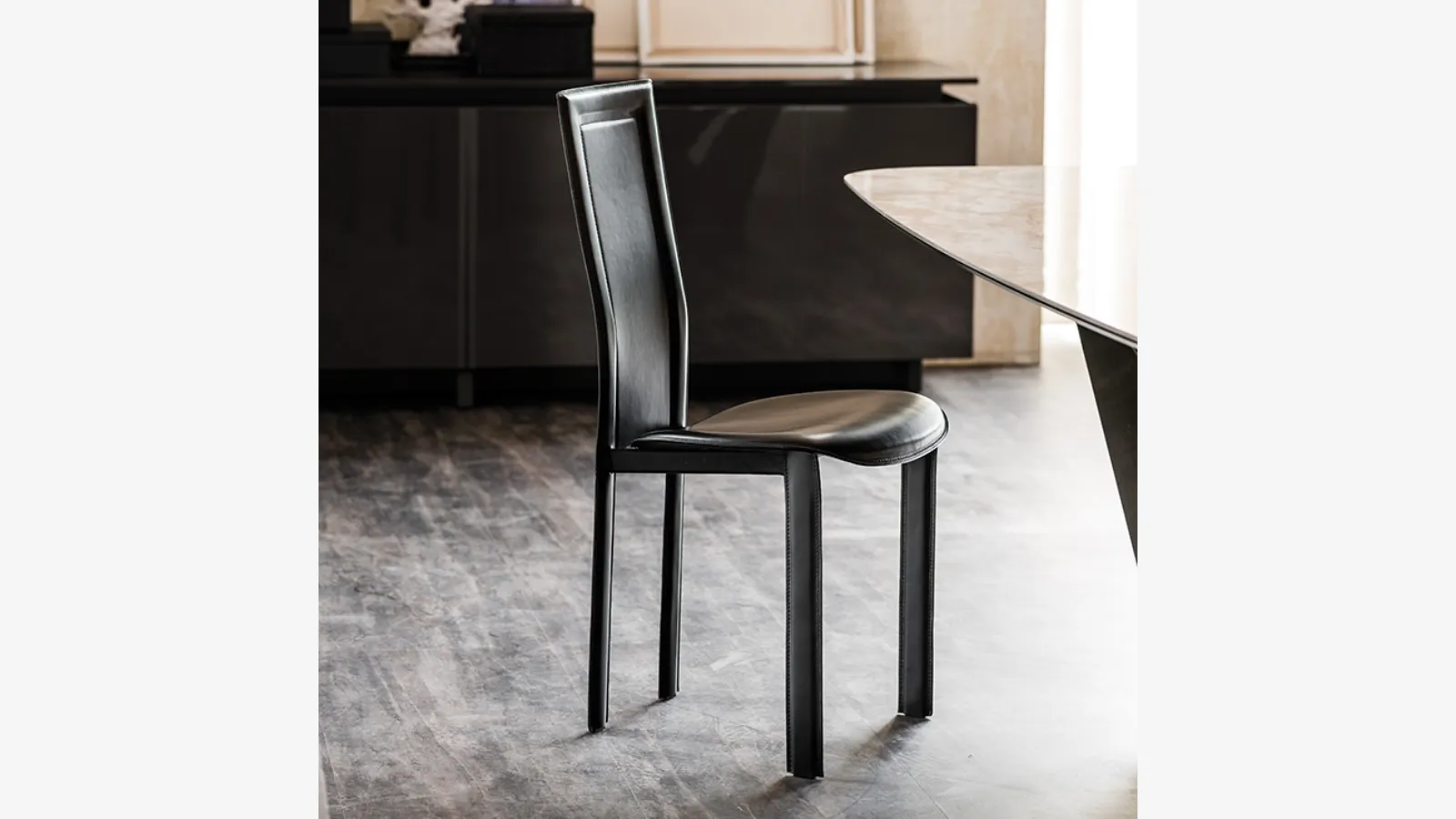 Sedia in acciaio con rivestimento in cuoio Lara di Cattelan Italia