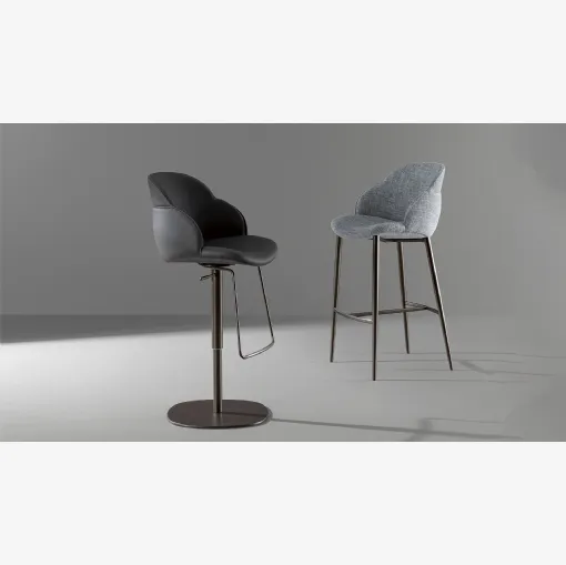 Sgabello in tessuto My Way Too con base girevole o fissa in metallo di Bonaldo