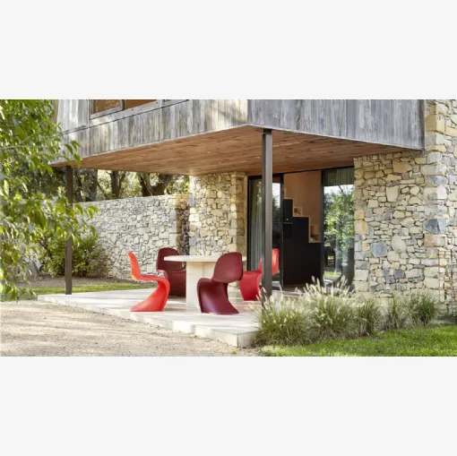 Sedia Panton Chair in polipropilene finitura laccato opaco di Vitra