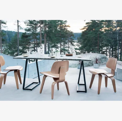 Sedia di design in legno Plywood Group DCW di Vitra