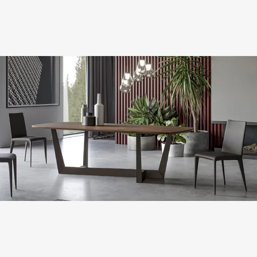 Tavolo Art Wood con piano in legno e base in metallo di Bonaldo