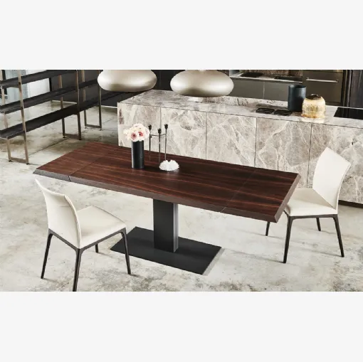 Tavolo allungabile con base in metallo e piano in legno Elvis Wood Drive di Cattelan Italia