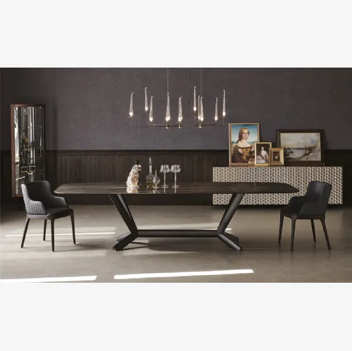 Tavolo con piano in ceramica e base in acciaio Planer Keramik di Cattelan Italia