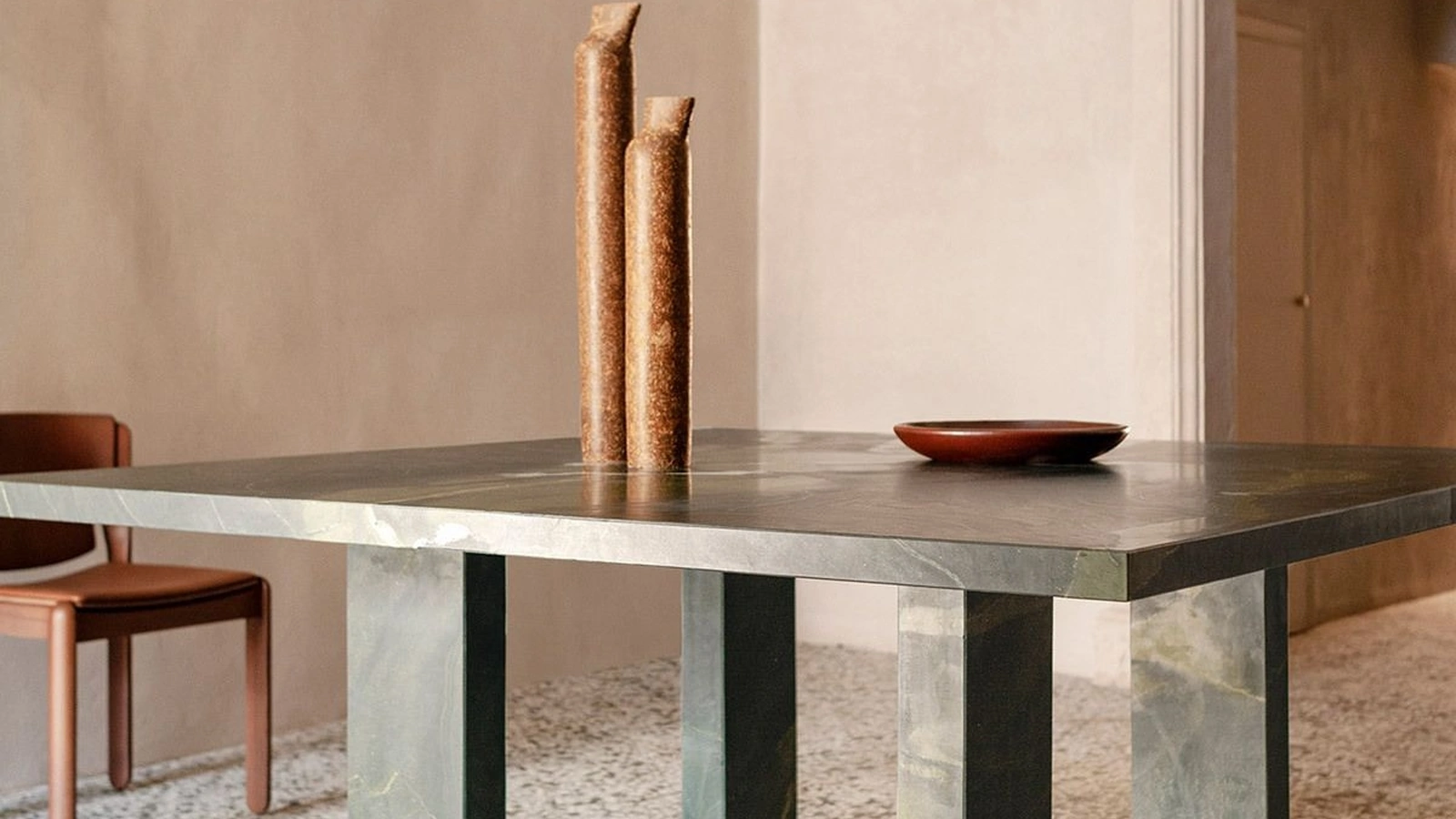 Tavolo Clockwise in marmo di Tacchini