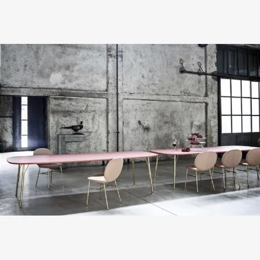 Tavolo Kelly T in MDF laccato di Tacchini