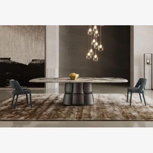 Tavolo Palazzo con top in marmo e base in poliuretano di Bonaldo